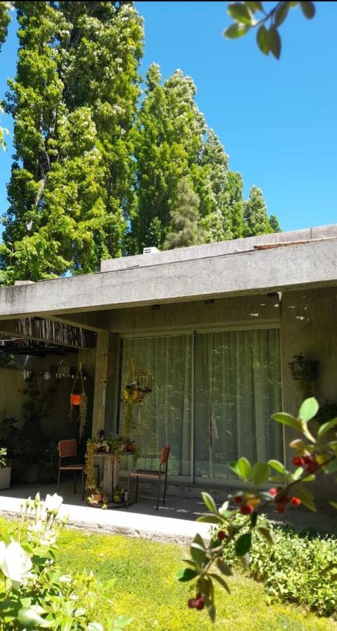 Casa Los Cerezos En Chacras De Coria Exteriör bild