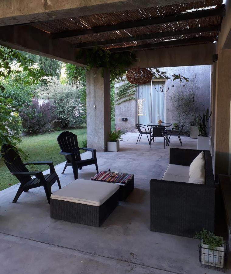 Casa Los Cerezos En Chacras De Coria Exteriör bild